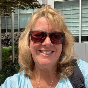 Meet your Posher, Christine